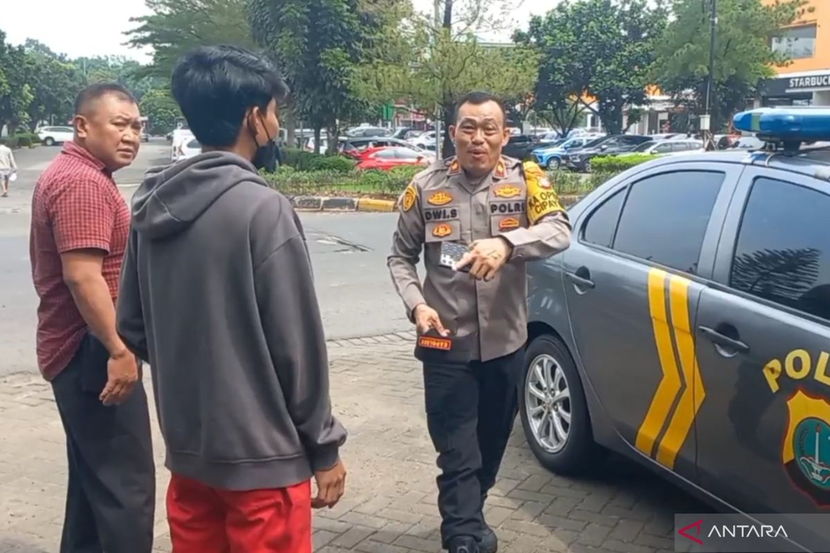 Pria todongkan pistol ke petugas SPBU di 