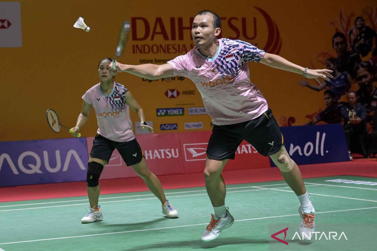 Kalahkan pasangan Inggris, Rivaldy/Lisa melaju ke perempat final Daihatsu Indonesia Masters 2025