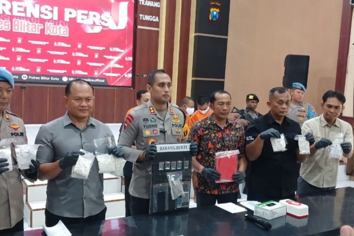 Polres Blitar Kota tangkap dua pengedar narkoba