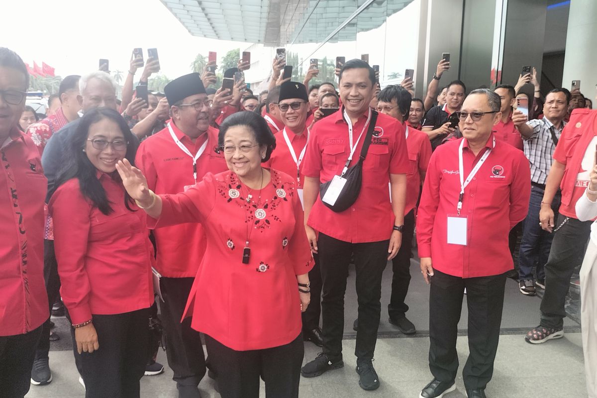 Megawati disambut 3.000 kader saat hadiri HUT di Jiexpo Kemayoran