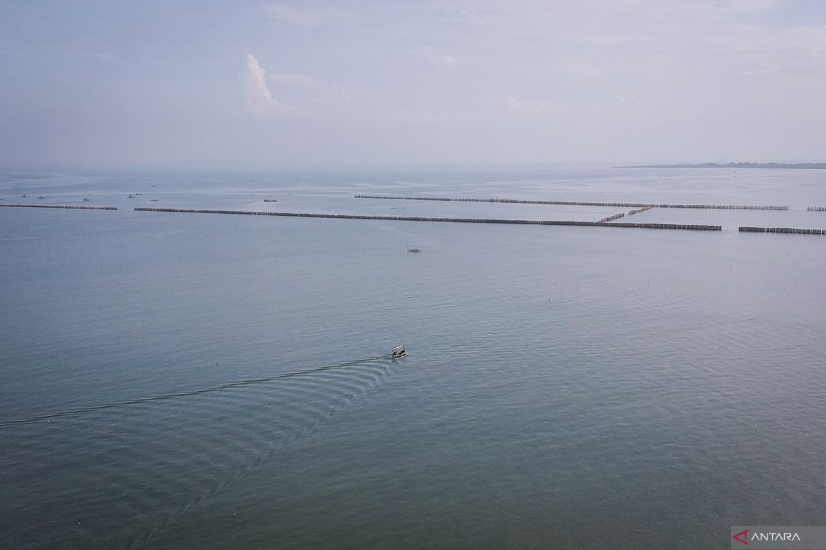 Kemarin, Paulus Tannos ditangkap hingga SHGB pagar laut