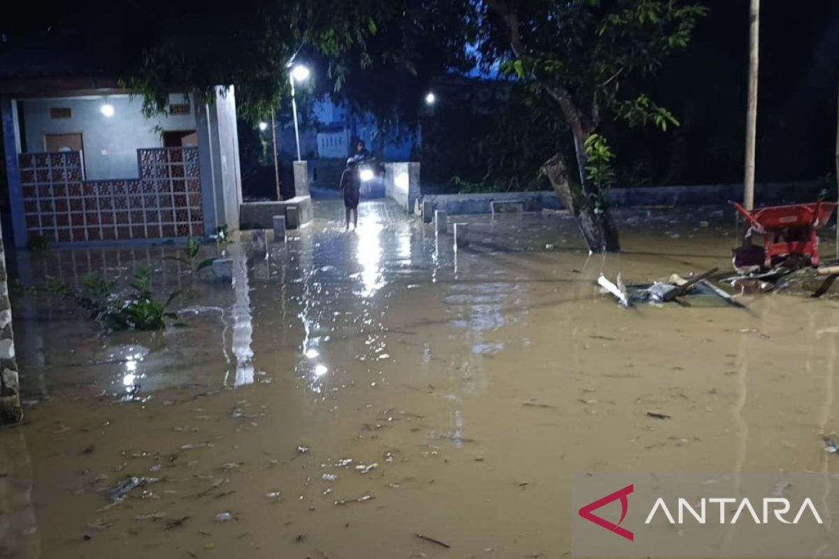 Banjir landa Kota Pamekasan