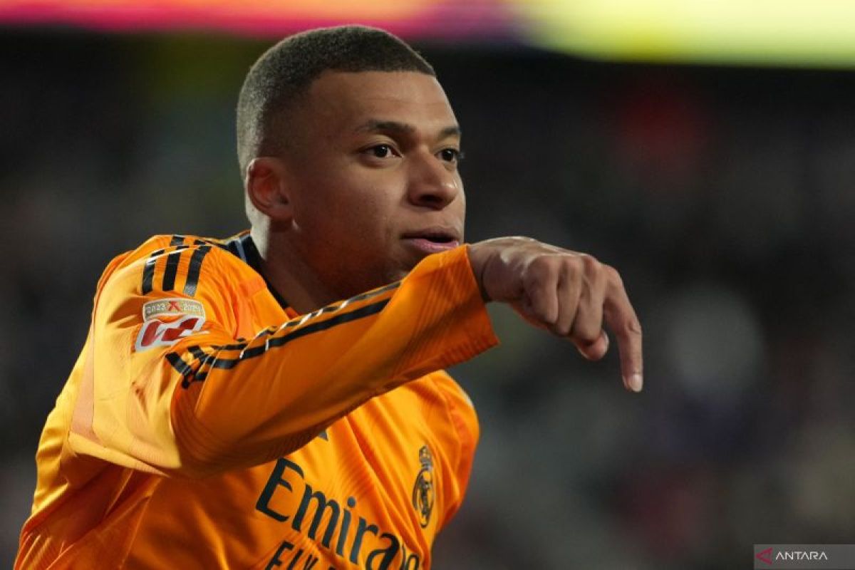 Mbappe hattrick, Real Madrid kokoh di puncak klasemen