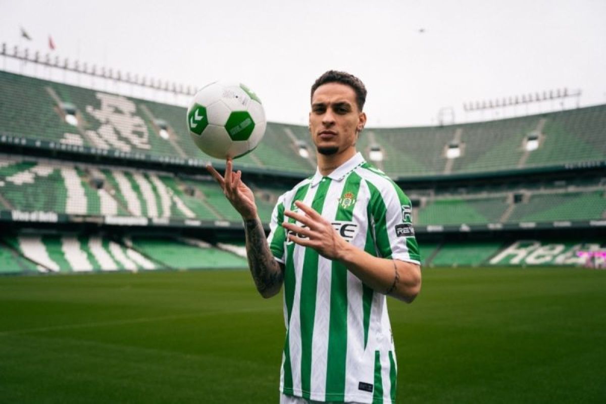 MU resmi pinjamkan Antony kepada Real Betis hingga akhir musim