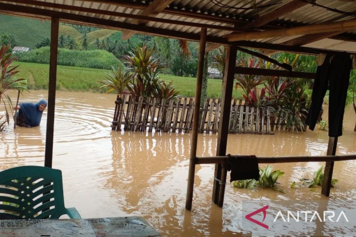 Banjir rendam dua kecamatan di Gorontalo Utara