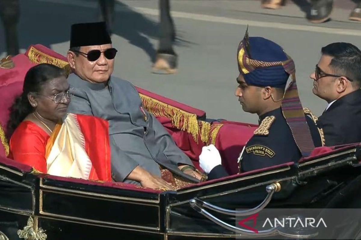 Politik kemarin, Prabowo berkunjung ke India hingga pagar laut dikaji