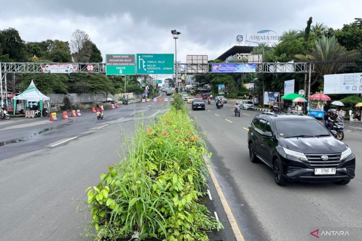 Jalur Puncak hanya berlaku one way arah Jakarta di hari libur terakhir