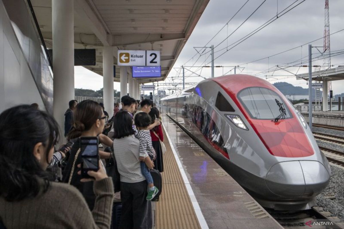 Whoosh jadi kereta komuter supercepat dengan 62 perjalanan per hari