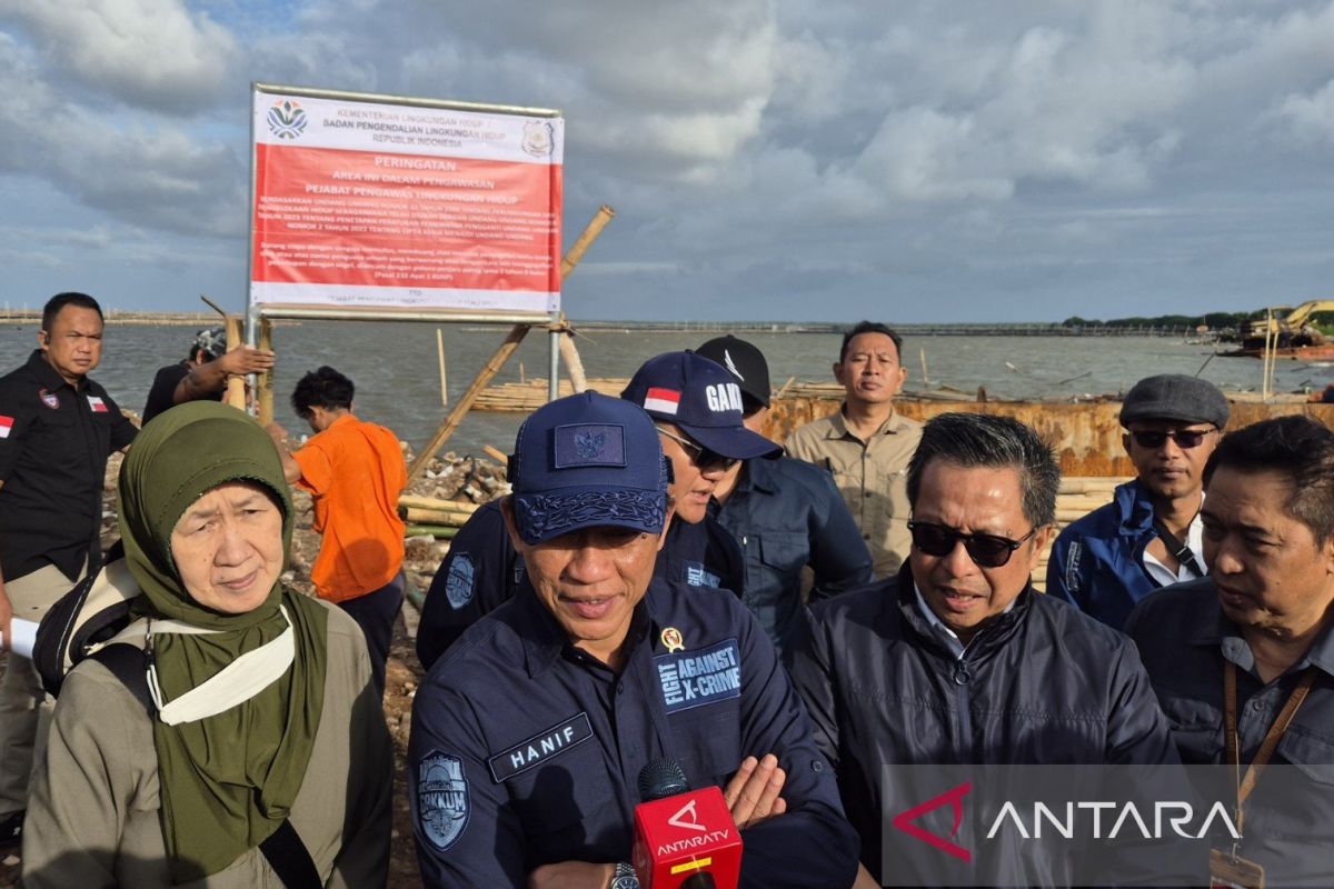 Menteri LH segel area reklamasi perairan Pal Jaya Bekasi