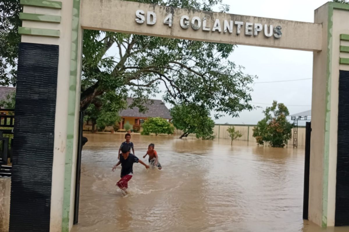 Delapan sekolah di Kudus gelar pembelajaran daring akibat banjir