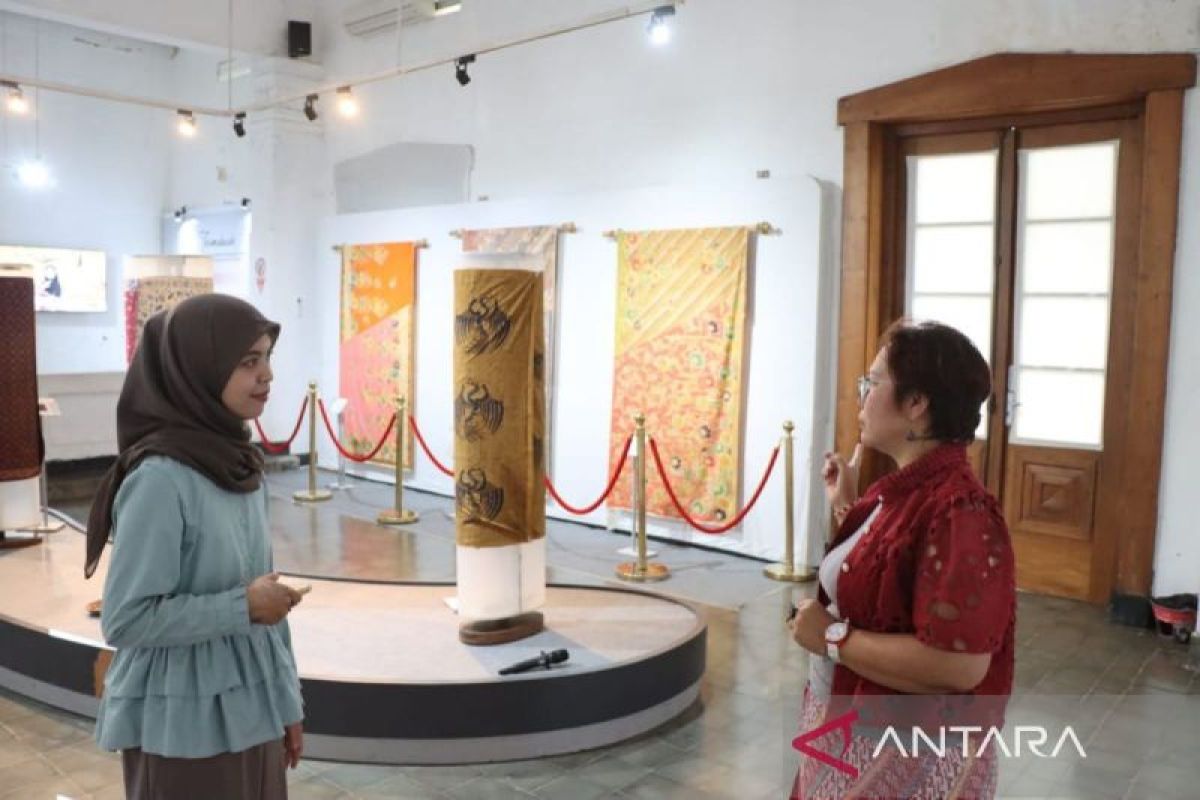 Museum  Batik Pekalongan tampilkan 20 koleksi batik di Lunar Festival