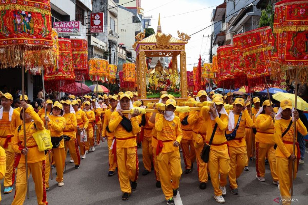 Asal usul Cap Go Meh dan tradisi khas yang meriah di Indonesia