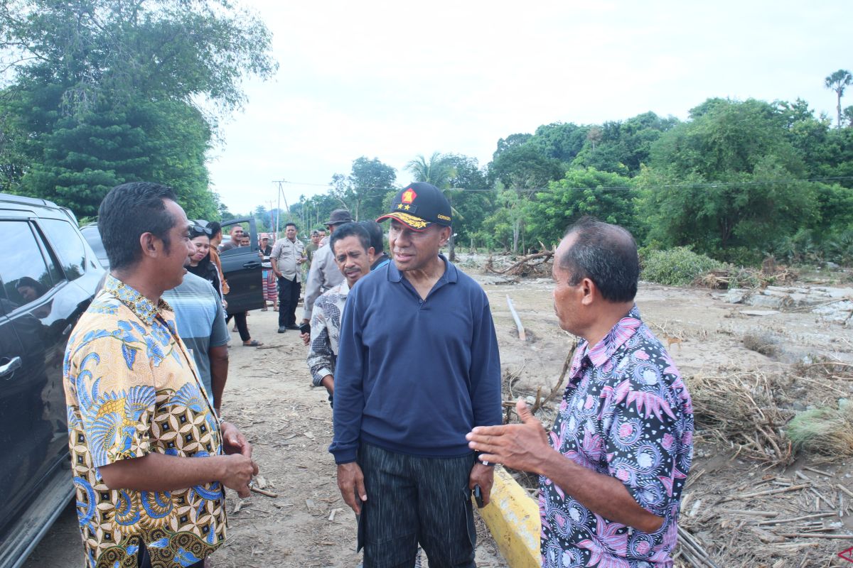 Puluhan rumah di Kabupaten Kupang rusak berat diterjang banjir