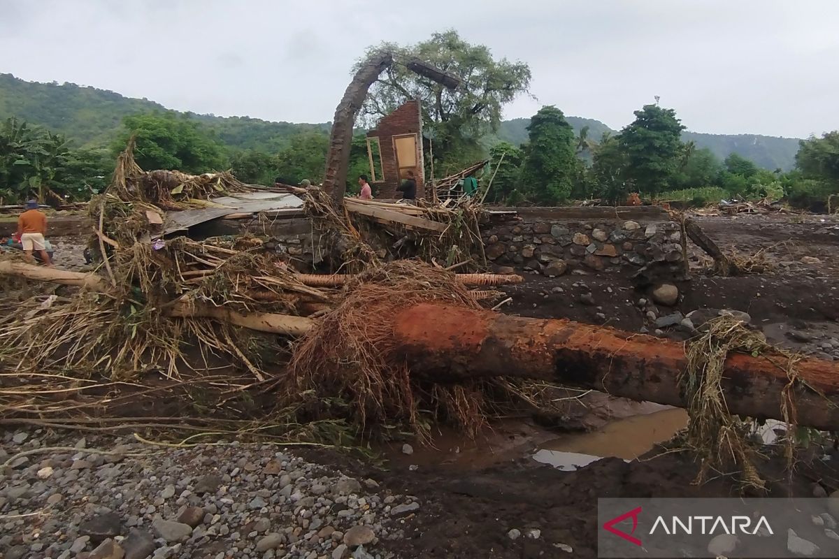 Penanganan pascabanjir bandang di Bima NTB