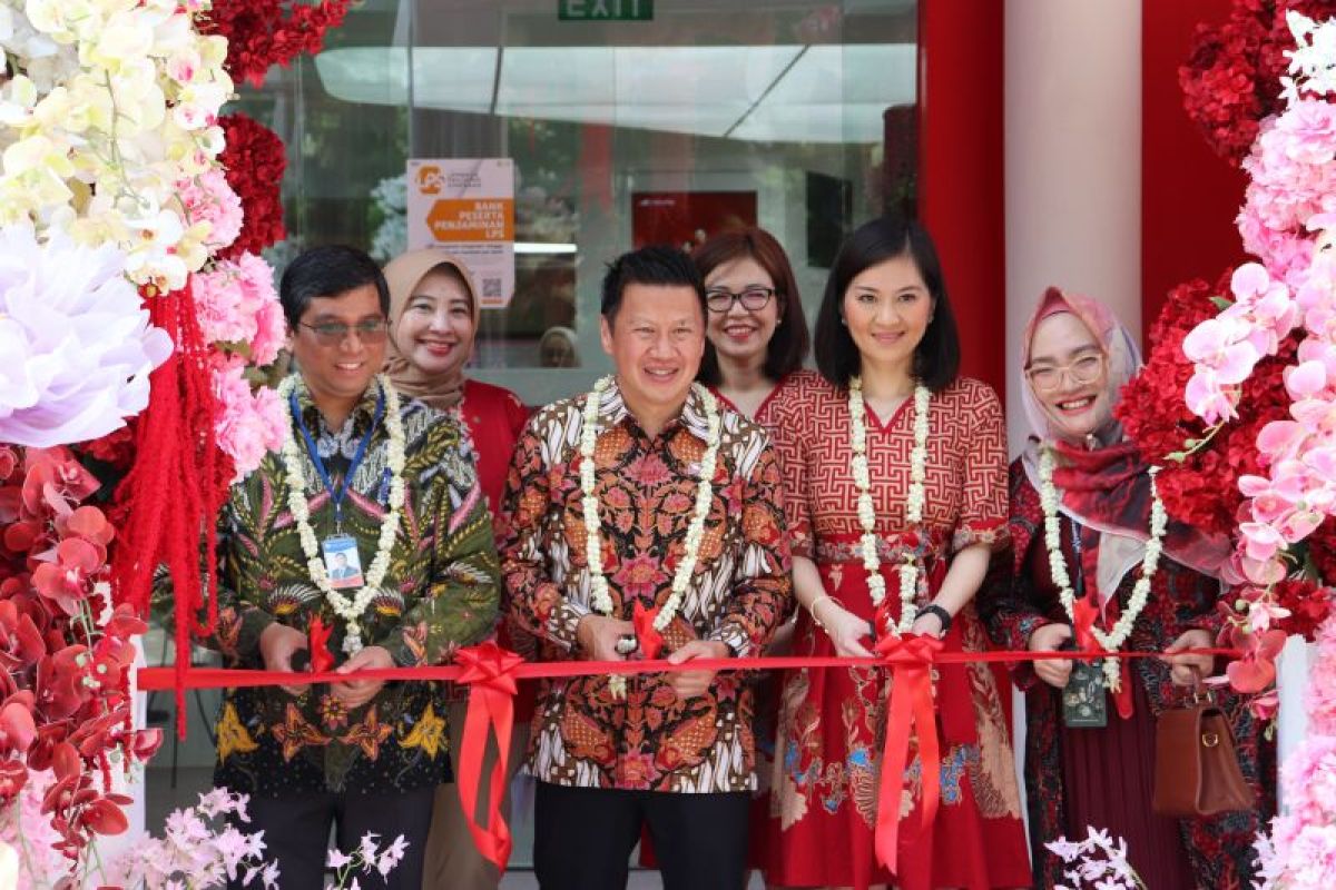 CIMB Niaga resmikan kantor cabang berkonsep hybrid pertama di Surabaya