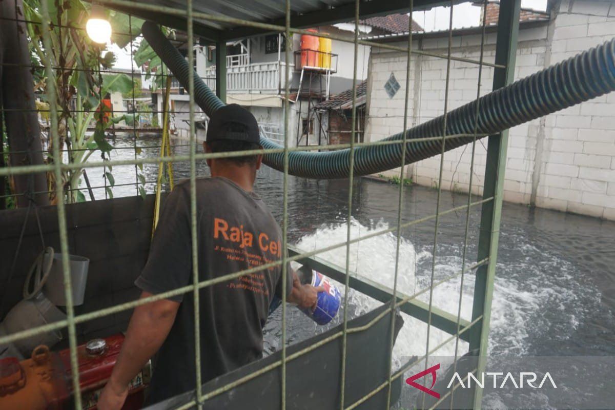 Pemkot Pekalongan  tambah rumah pompa di Kelurahan Tirto atasi banjir