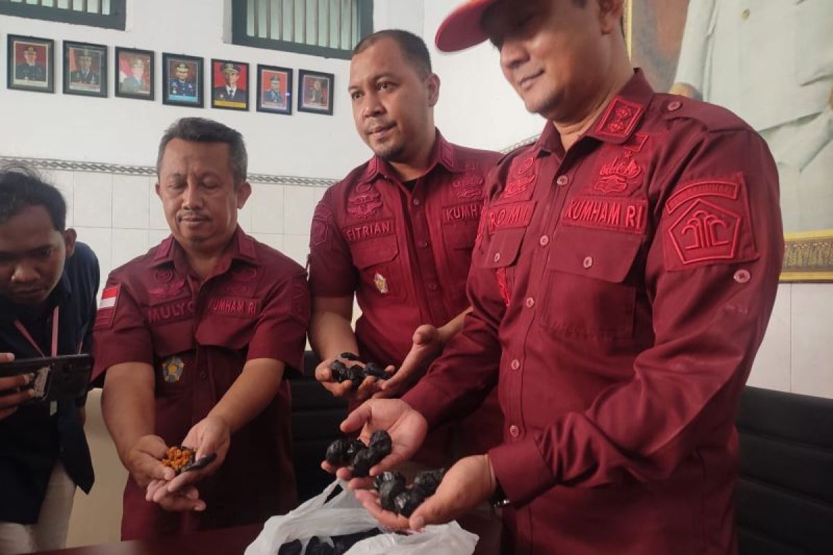 Lapas Blitar gagalkan penyelundupan narkoba modus campur kering tempe