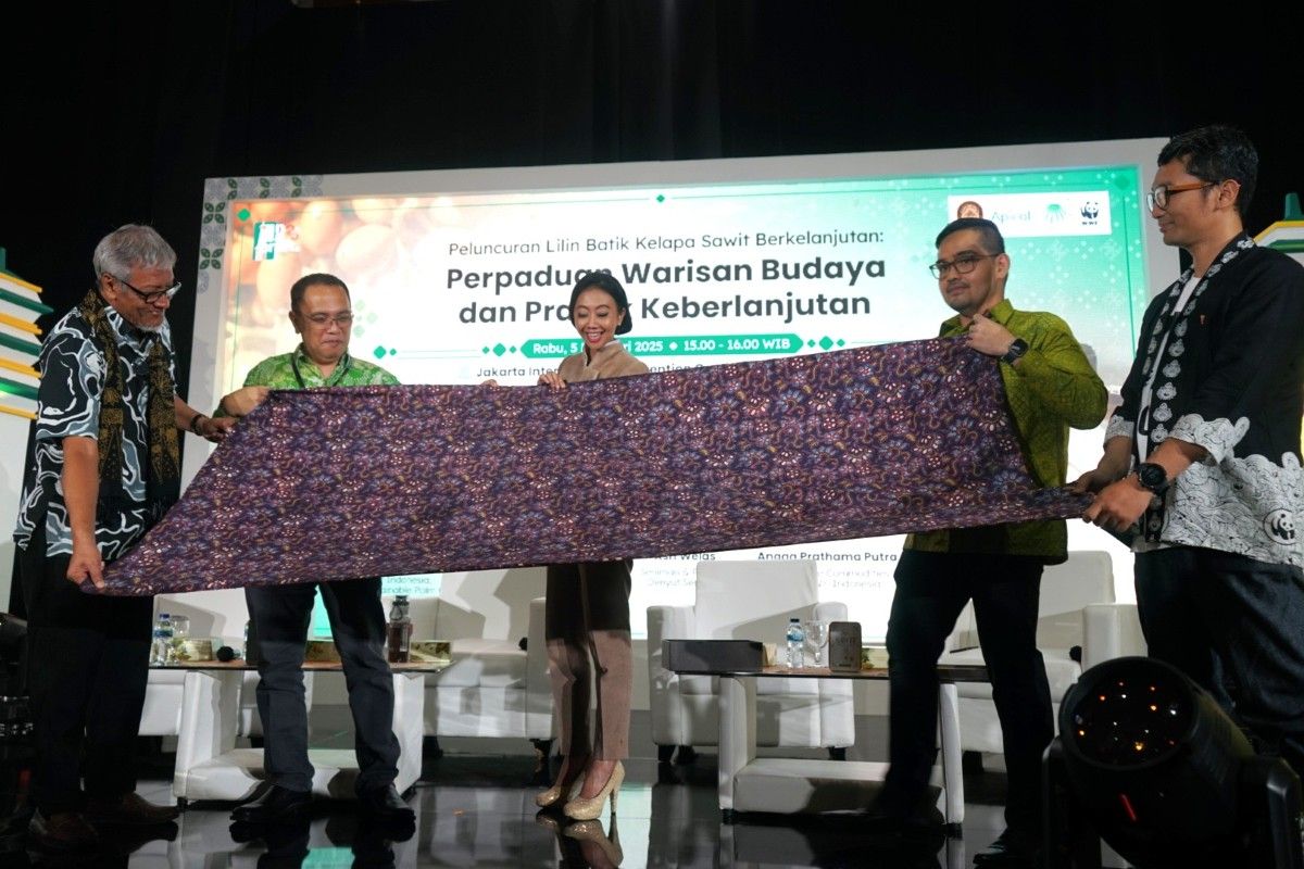 Batik berbasis lilin dari kelapa sawit diluncurkan di Inacraft