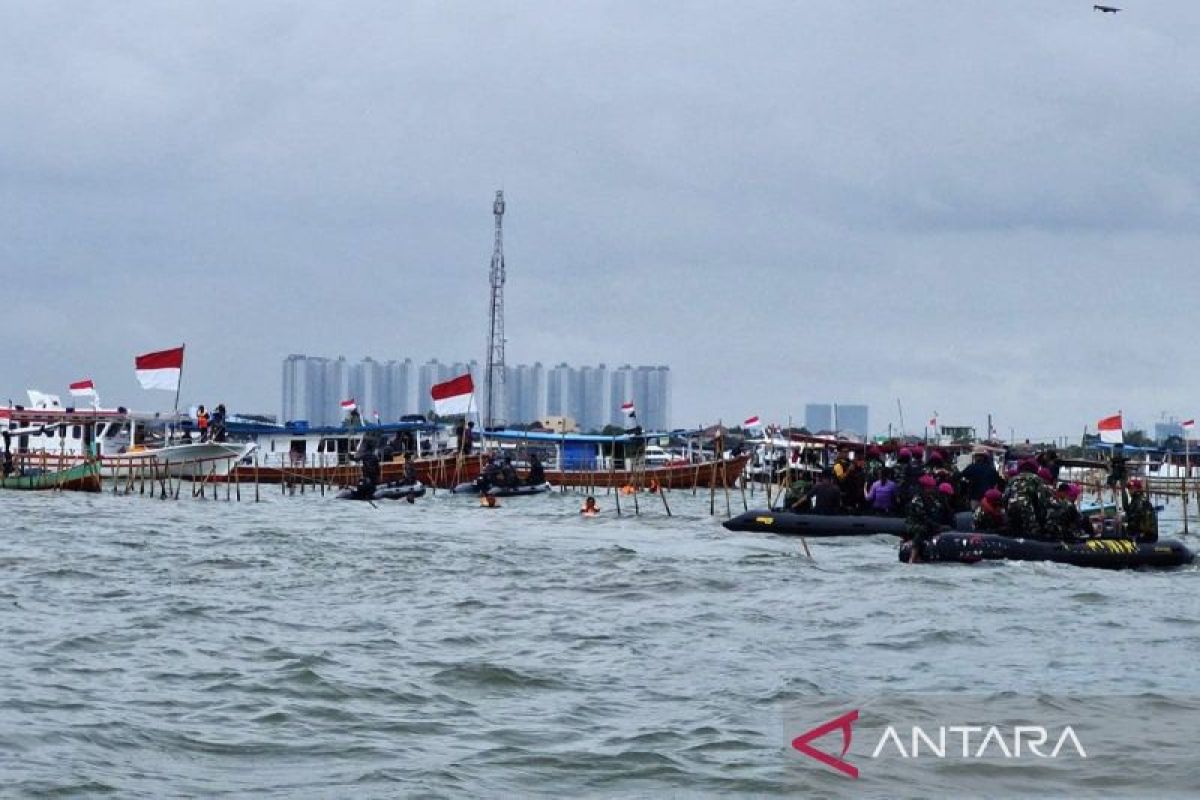 DKP Banten targetkan pagar laut dibongkar selesai Maret 2025