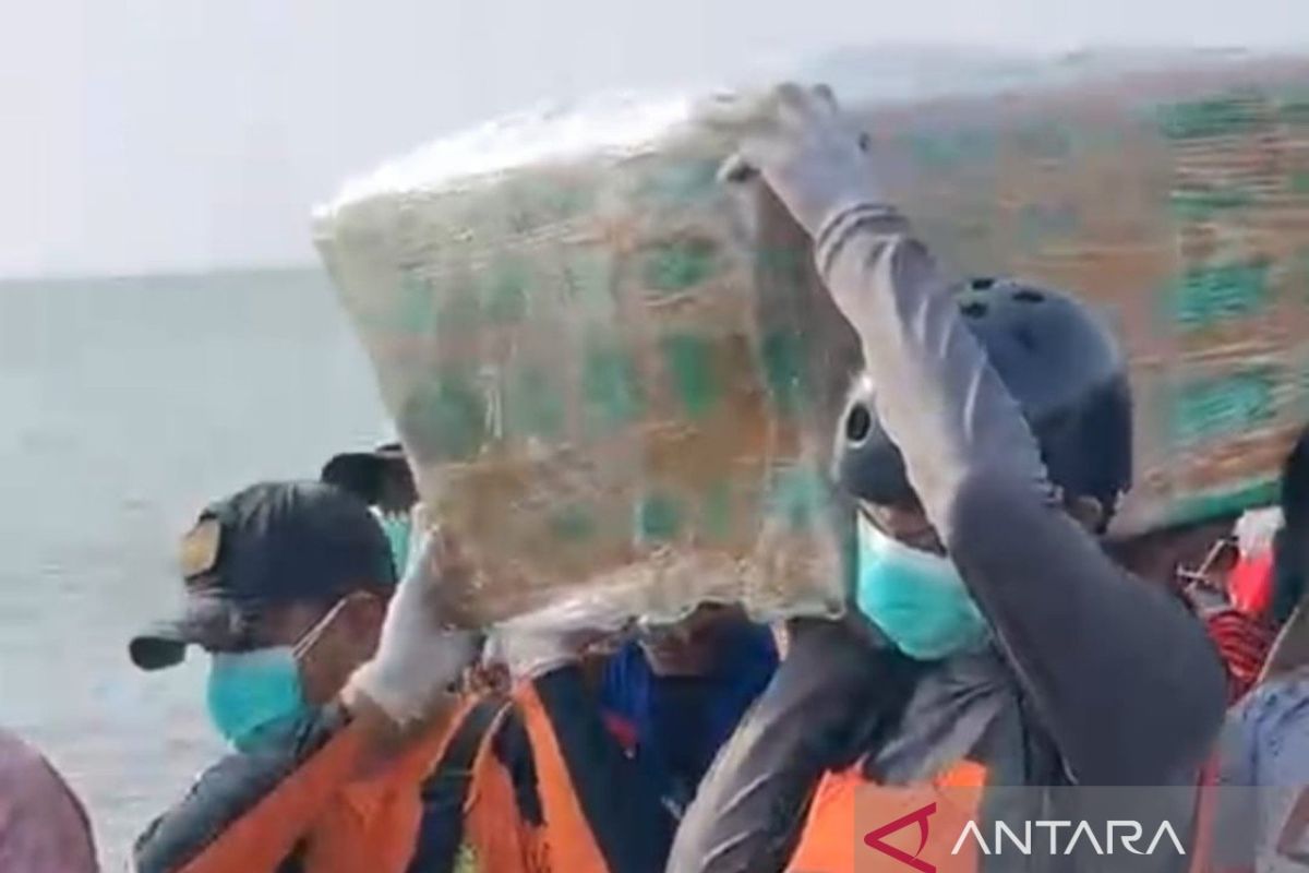 Jenazah Juliani korban banjir tiba di Bima dari Labuan Bajo NTT