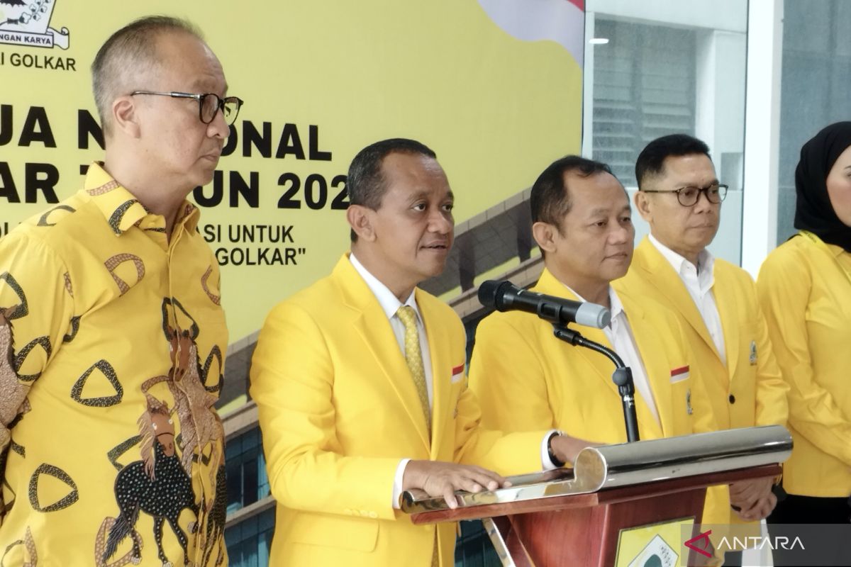 Bahlil yakin posisi menteri Golkar aman sikapi isu 