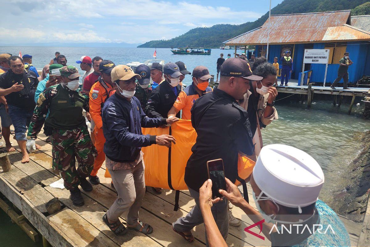 Hukum, dari calo penerimaan Polri hingga jenazah awak media