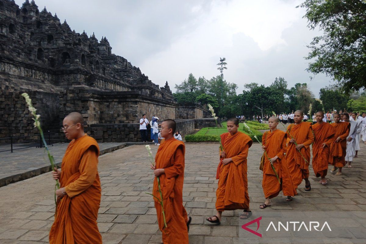 Umat Buddha gelar Magha Puja di Candi Borobudur