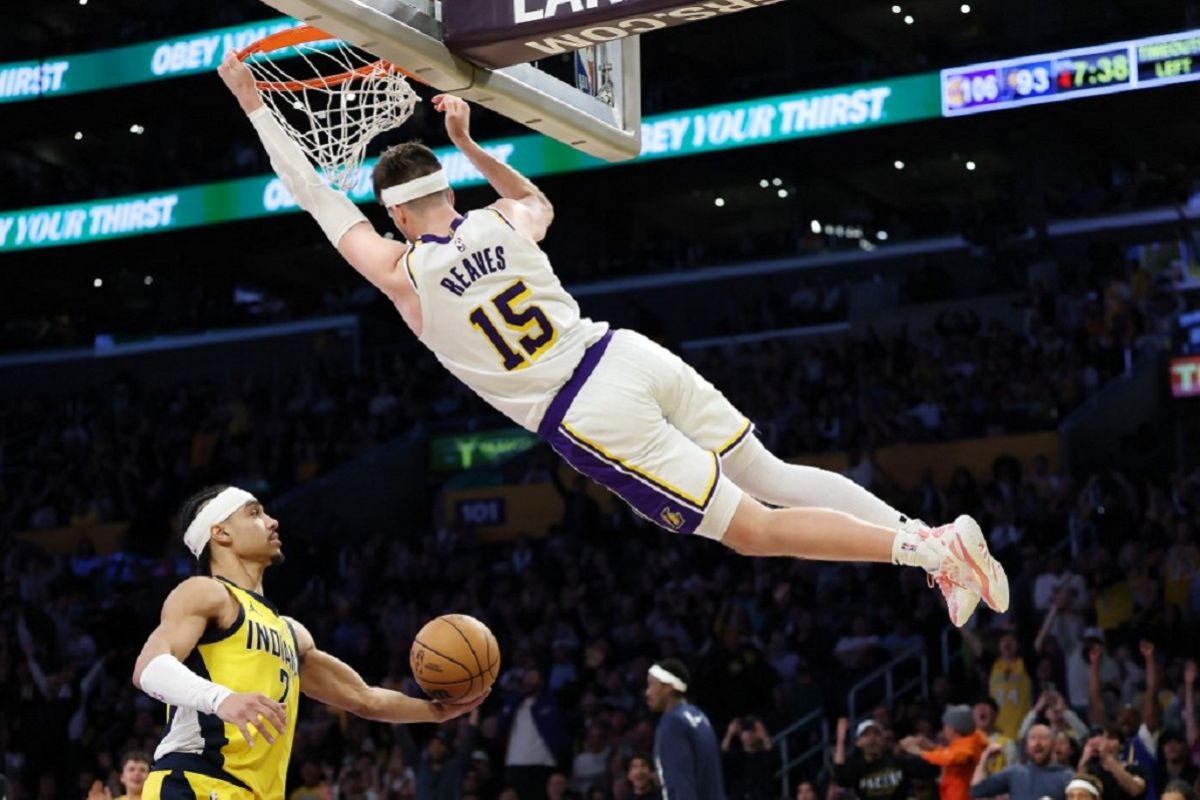 Austin Reaves cetak 45 poin, Lakers menang tanpa James dan Doncic