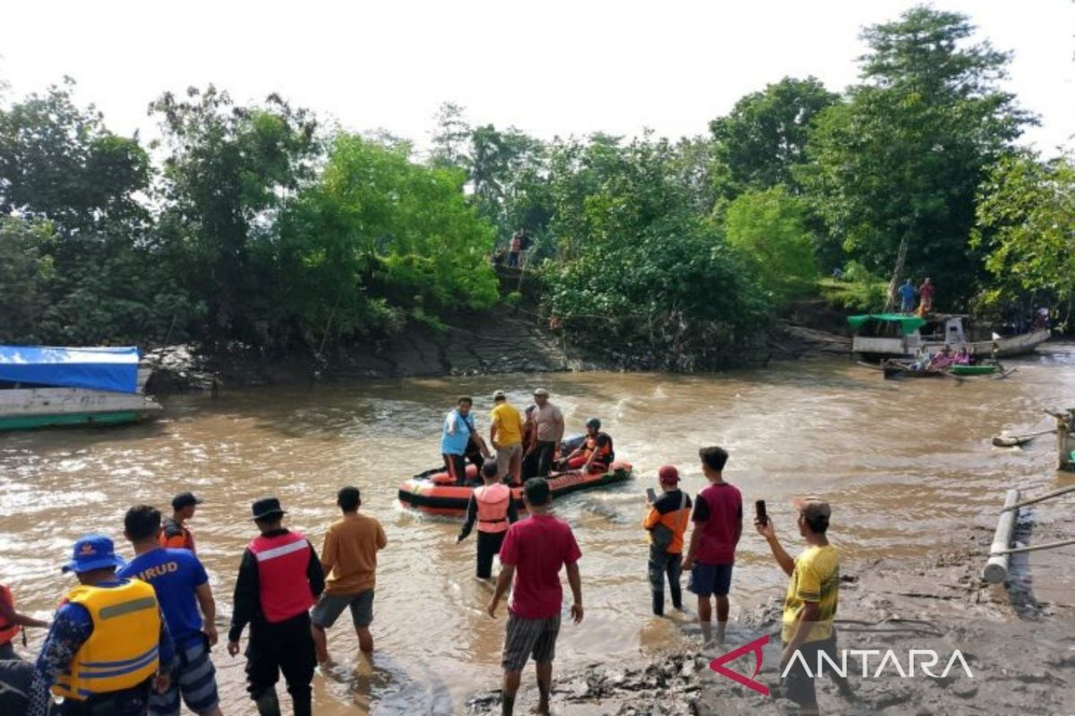 Pencarian empat korban hilang banjir bandang Bima diperpanjang