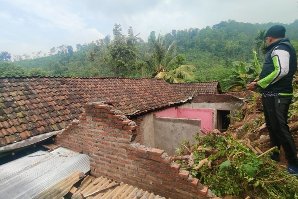 Bupati Probolinggo terpilih mitigasi tanah longsor dan banjir bandang