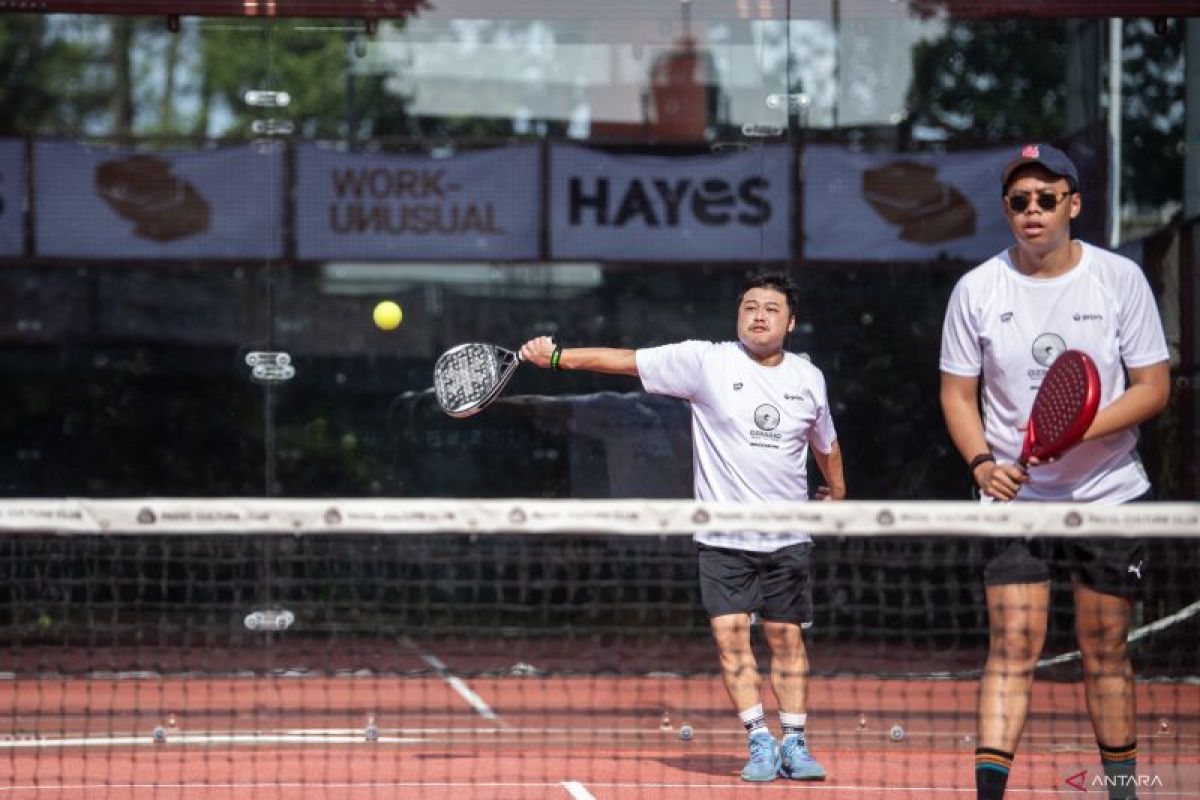 Memahami Padel: Sejarah, Aturan, Manfaat, dan Biaya Peralatannya