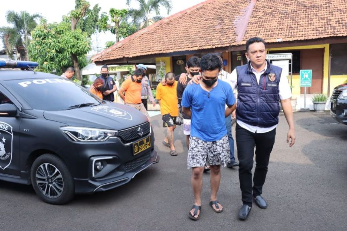 Polisi tangkap lima pencuri sepeda motor di Jakarta Barat