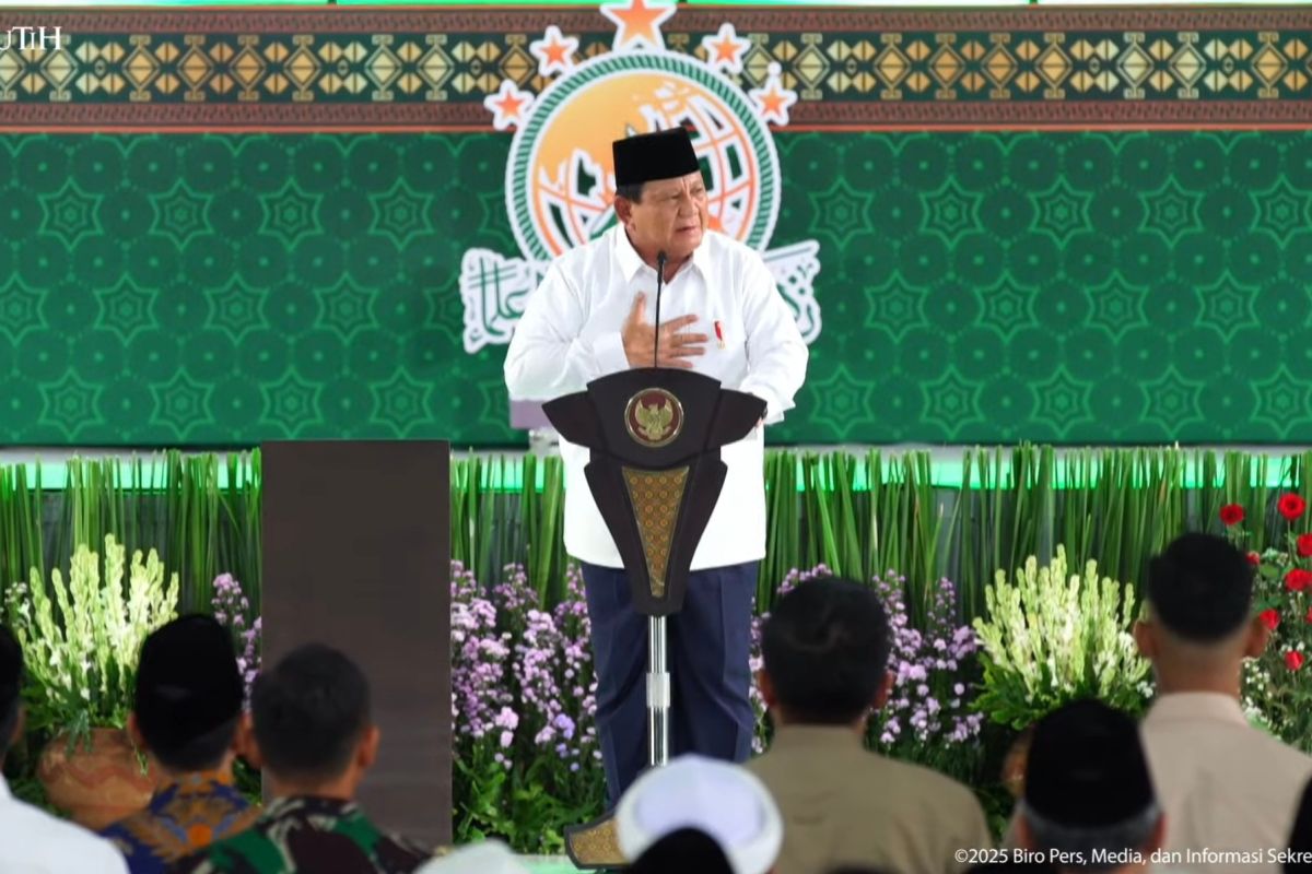 Prabowo puji Khofifah sebagai pemimpin berorientasi rakyat