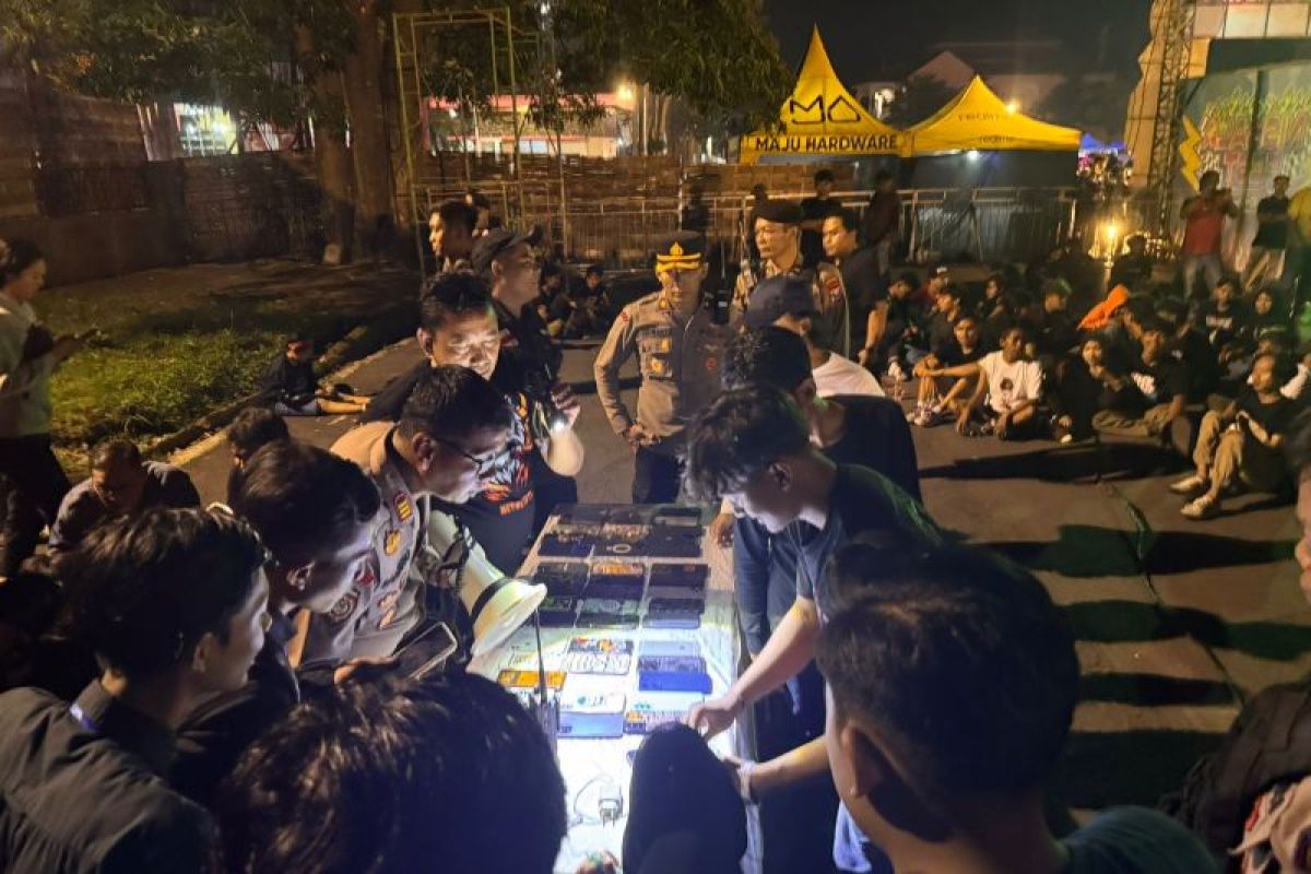 Polres Tulungagung temukan 47 ponsel dari pencopetan pada konser musik