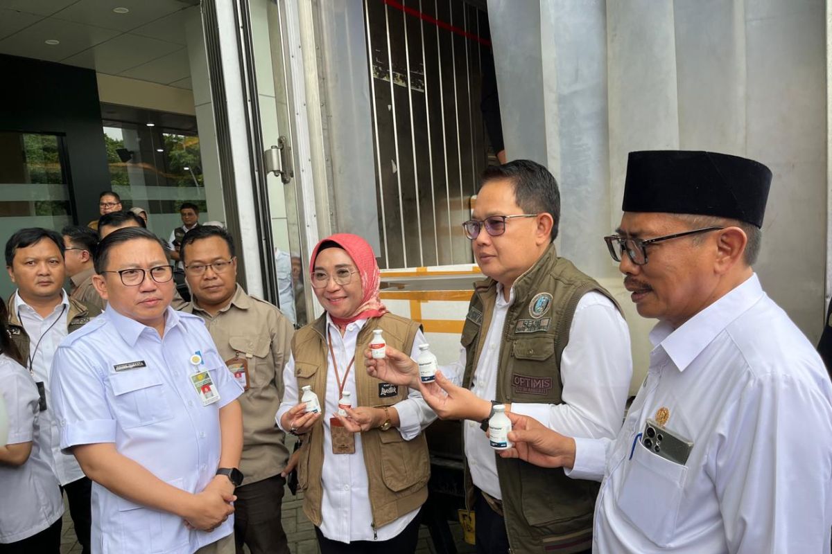 Pemprov Jatim distribusikan bantuan 870 ribu dosis vaksin PMK