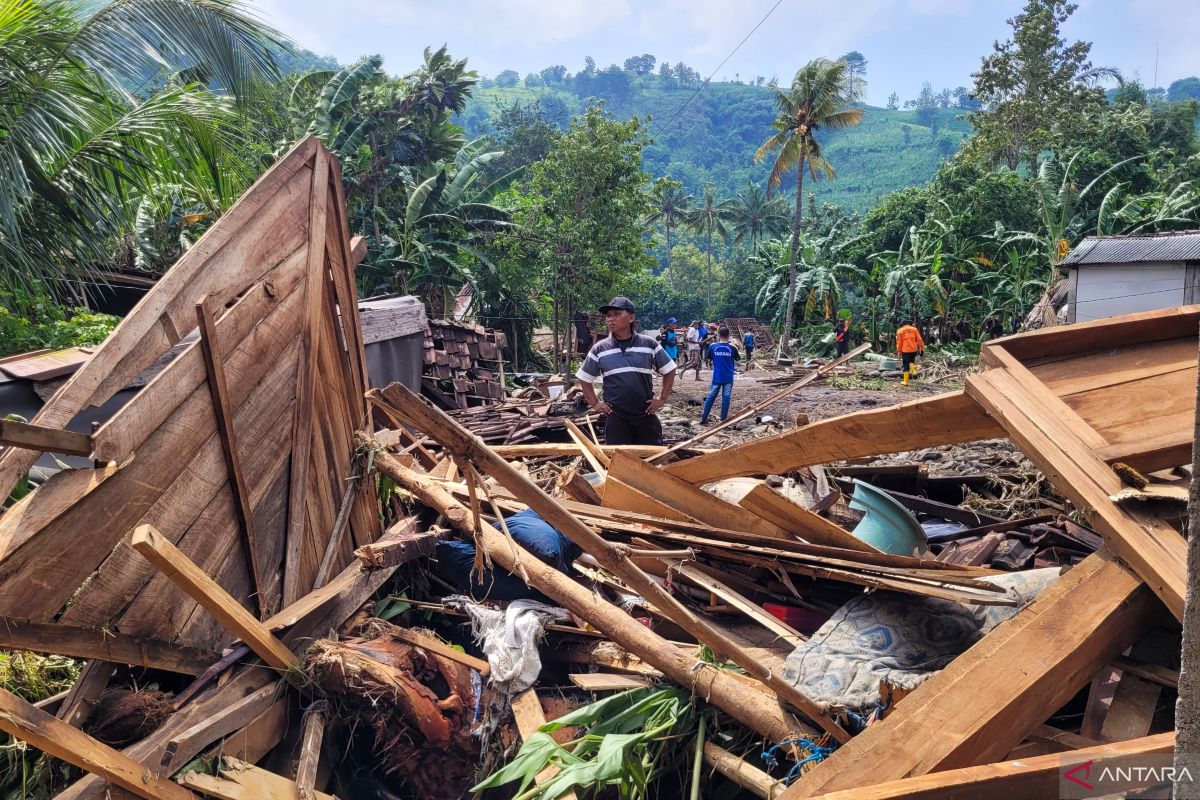 Dinkes Situbondo catat 213 korban banjir alami diare dan ispa