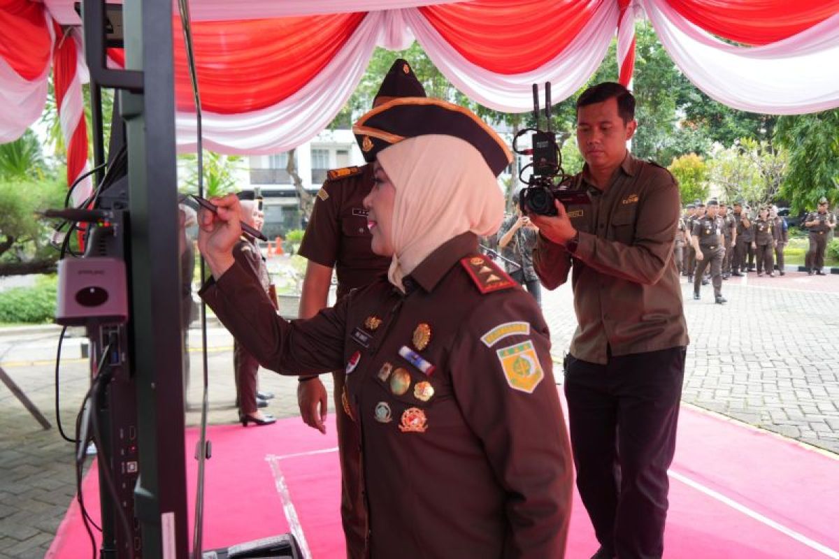 Kejati Jatim canangkan pembangunan zona integritas menuju WBBM