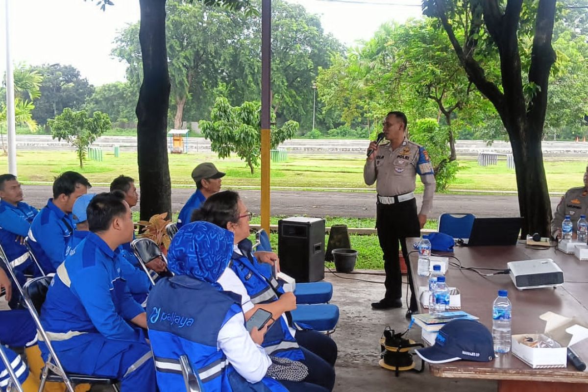 Operasi Keselamatan, Polisi edukasi komunitas ojek di Cengkareng