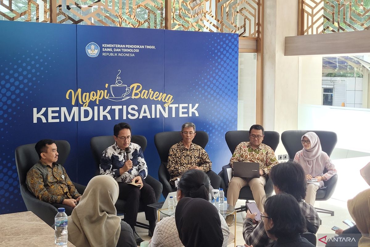 Kemdiktisaintek ubah paradigma riset tematik menjadi berbasis masalah