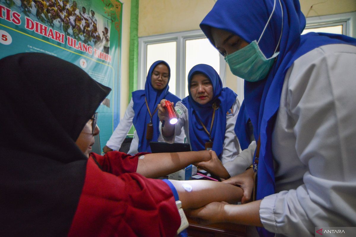 Humaniora kemarin, pendidikan karakter hingga Medsos bagi anak