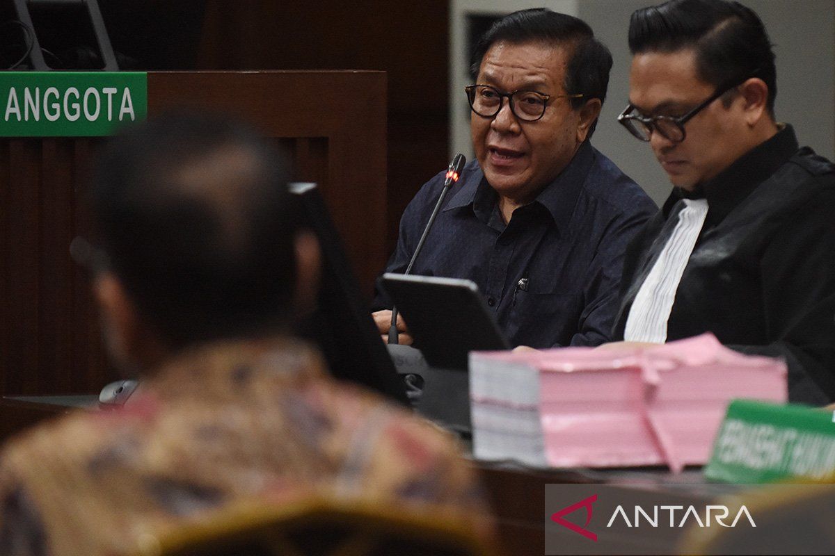 Tiga hakim nonaktif PN Surabaya tersangka kasus suap, jalani sidang lanjutan di Pengadilan Tipikor, Jakarta