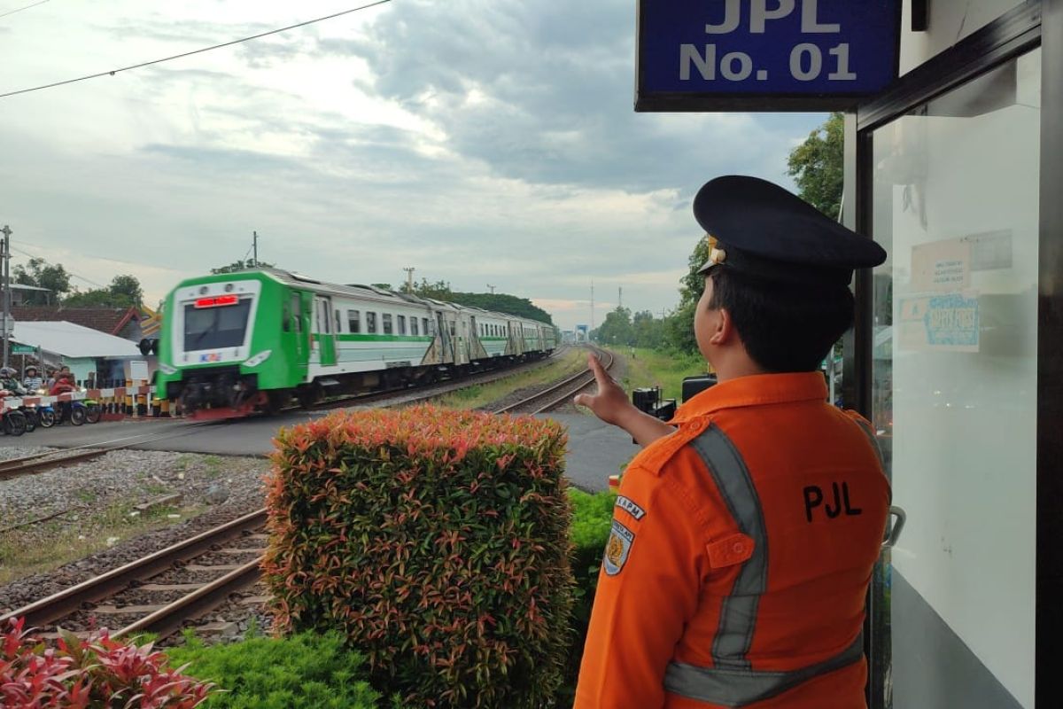 Daop 7 pastikan tidak ada petugas pelintasan dirumahkan