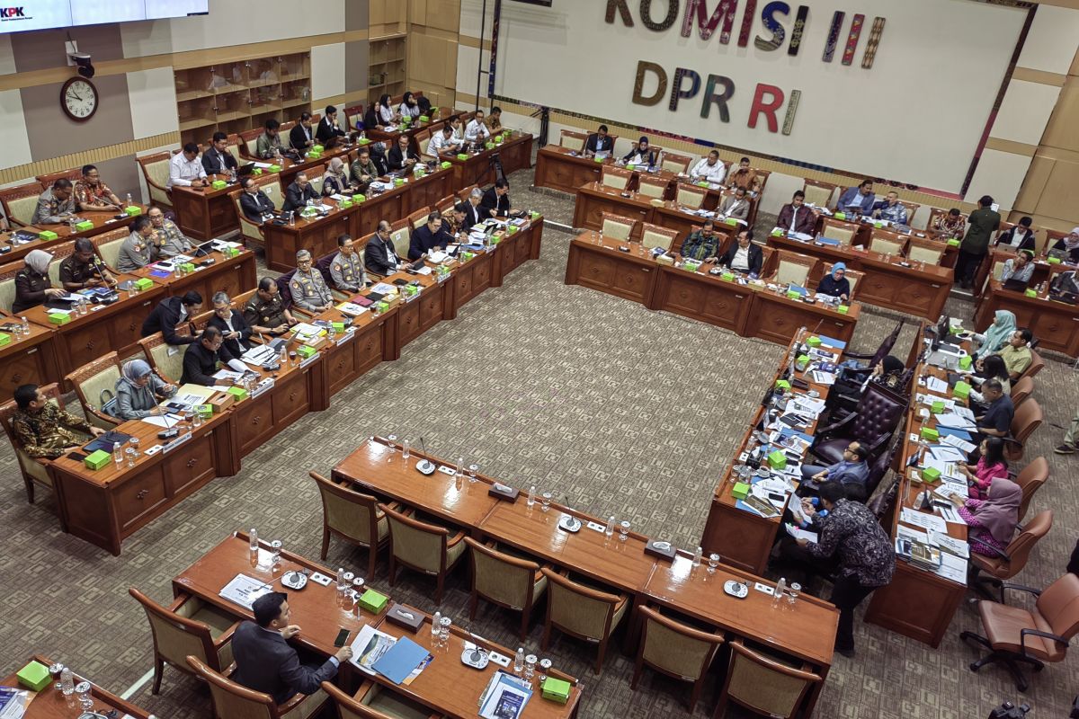 Komisi III rapat dengan seluruh mitra kerja bahas efisiensi anggaran