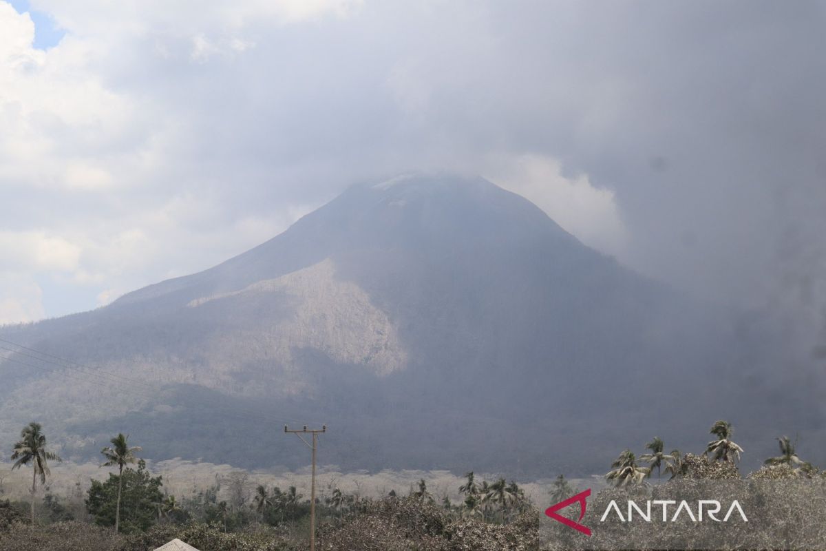 BMKG imbau warga waspadai banjir lahar Gunung Lewotobi Laki-laki