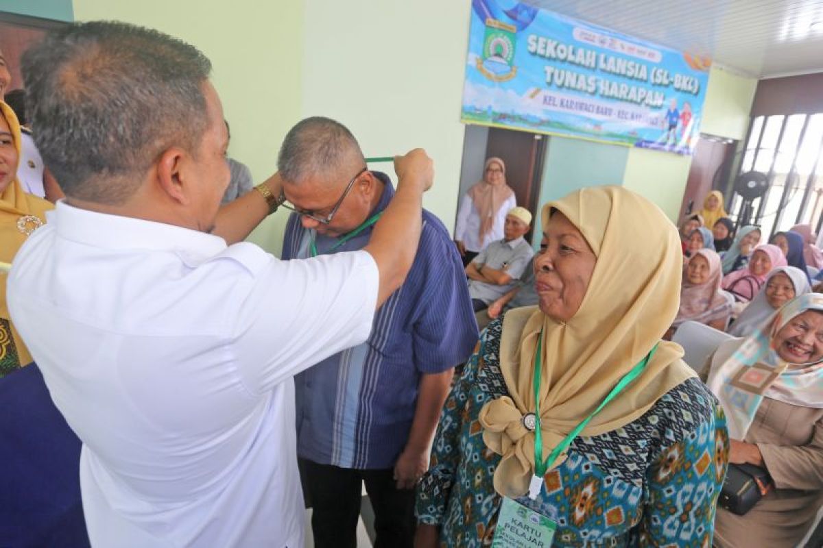 Pemkot Tangerang resmi miliki sekolah lansia di 13 wilayah