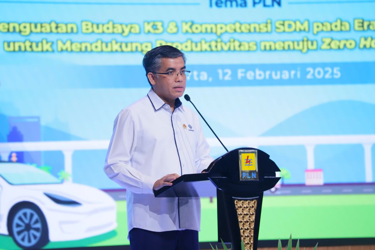 Menaker tekankan pentingnya keselamatan kerja demi jaga produktivitas