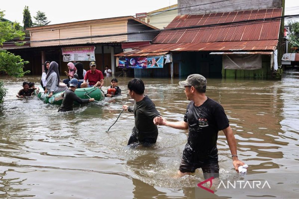 Pengungsi banjir Makassar capai 1.030 jiwa