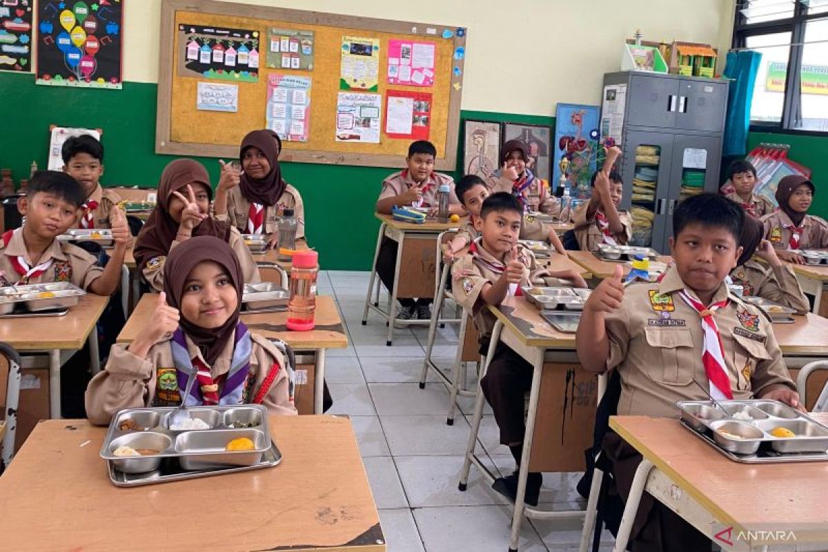 Sekolah diminta harus ajarkan siswa kelola sampah program MBG