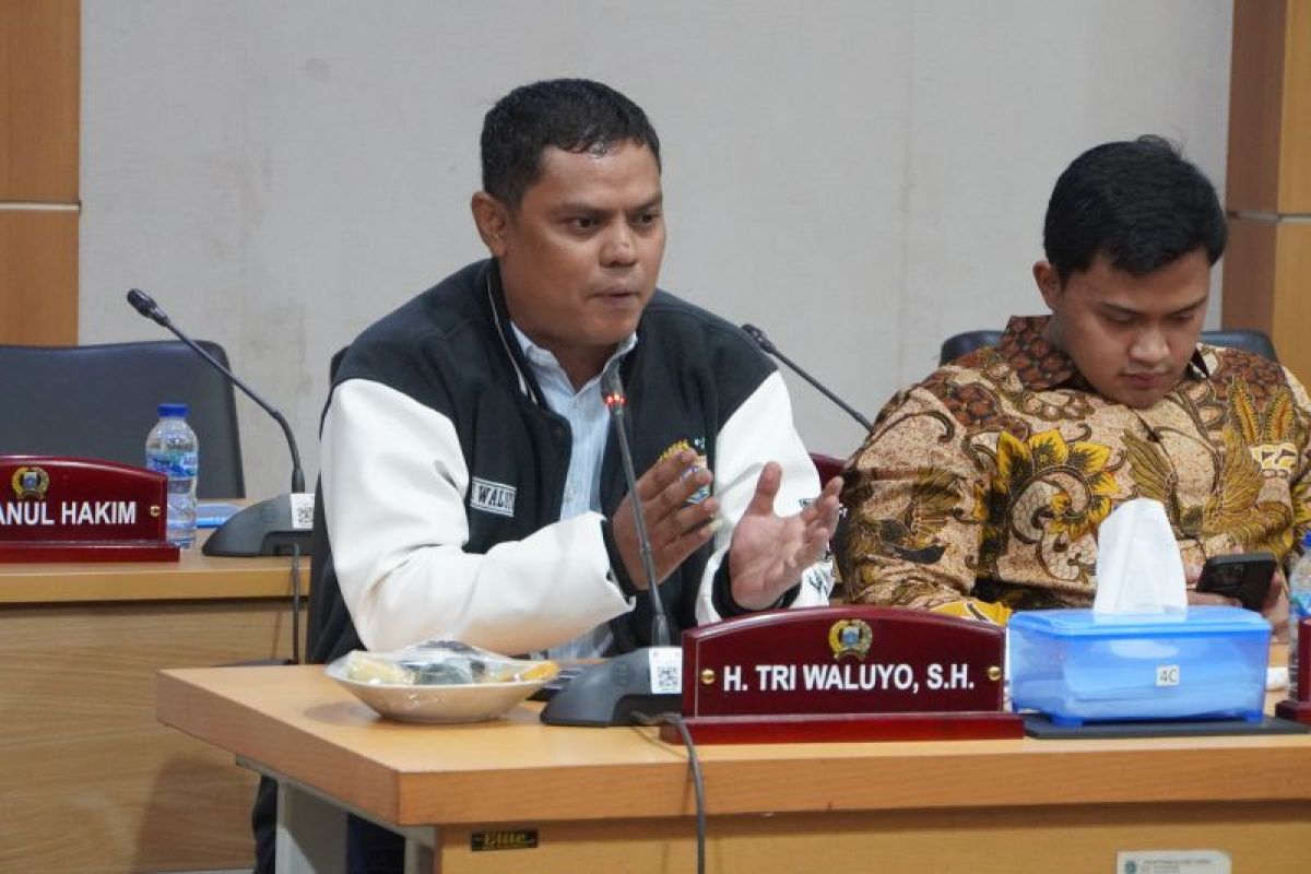 Legislator minta Ancol bolehkan pedagang asongan tetap berjualan