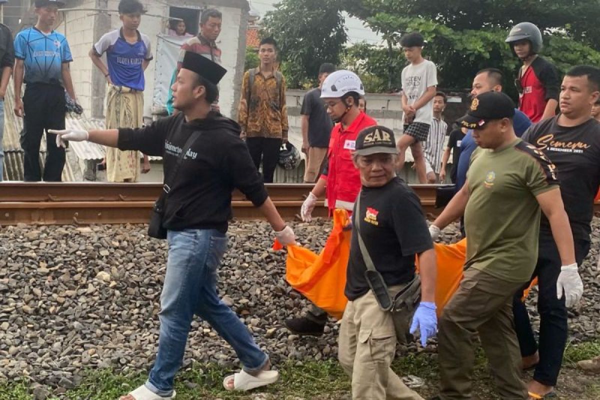 Siswi SMK  di Semarang tewas tertabrak KA